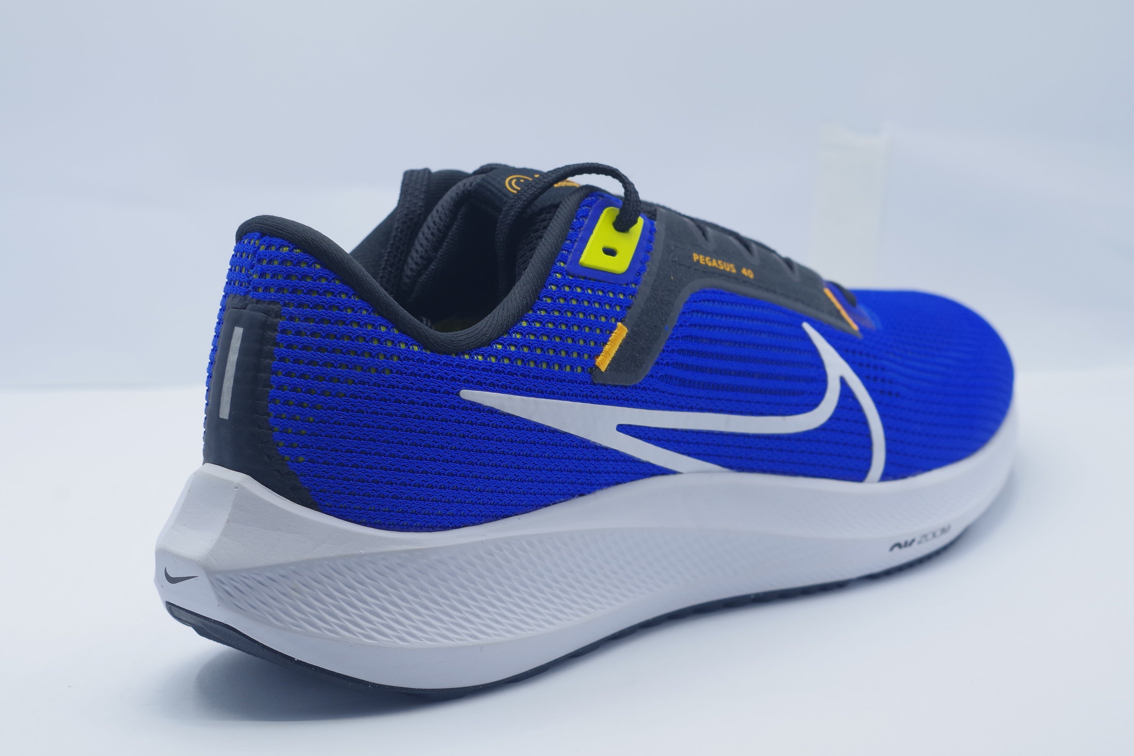 Nike Pegasus 40 – Men’s Road Running Shoes  ( DV3853-401)