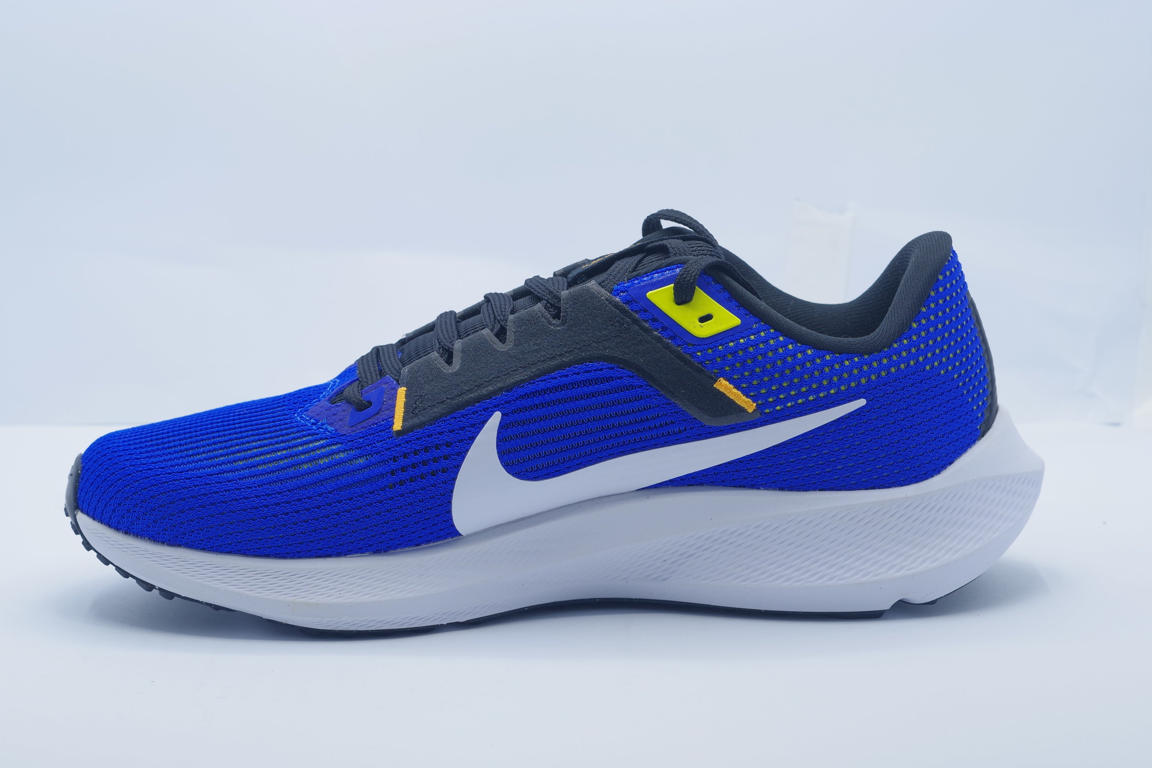 Nike Pegasus 40 – Men’s Road Running Shoes  ( DV3853-401)