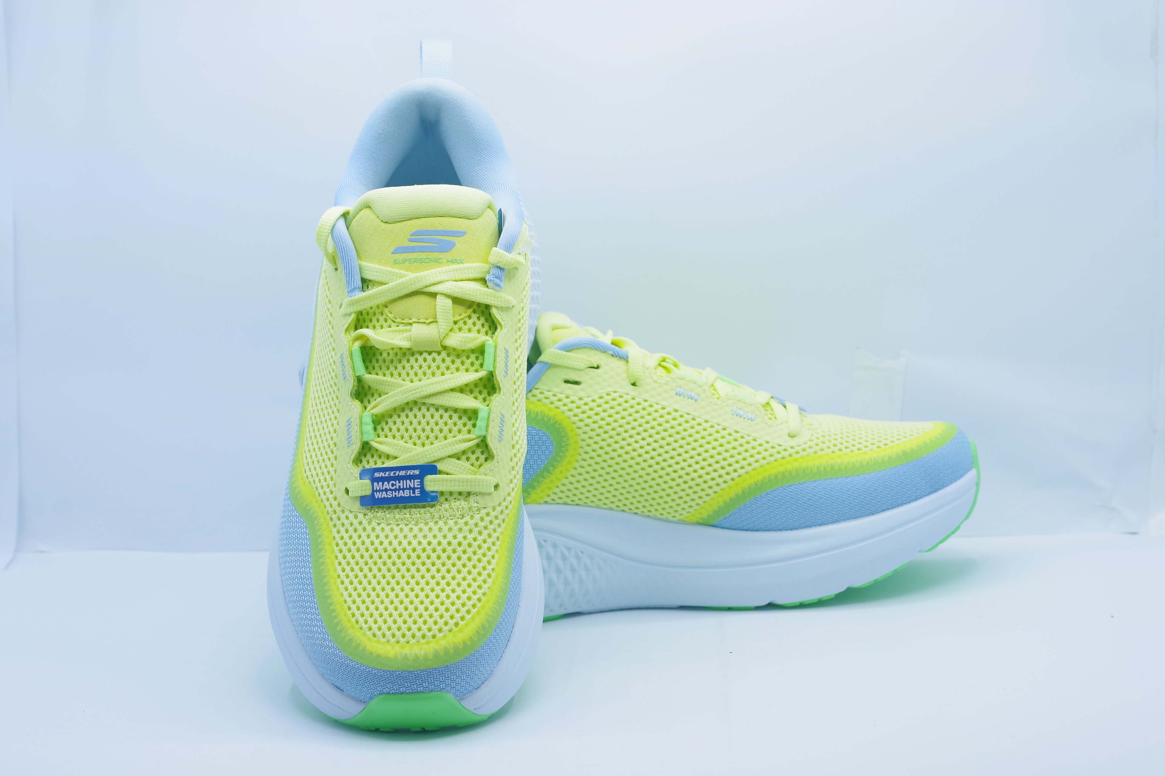 Skechers GO RUN Supersonic Max