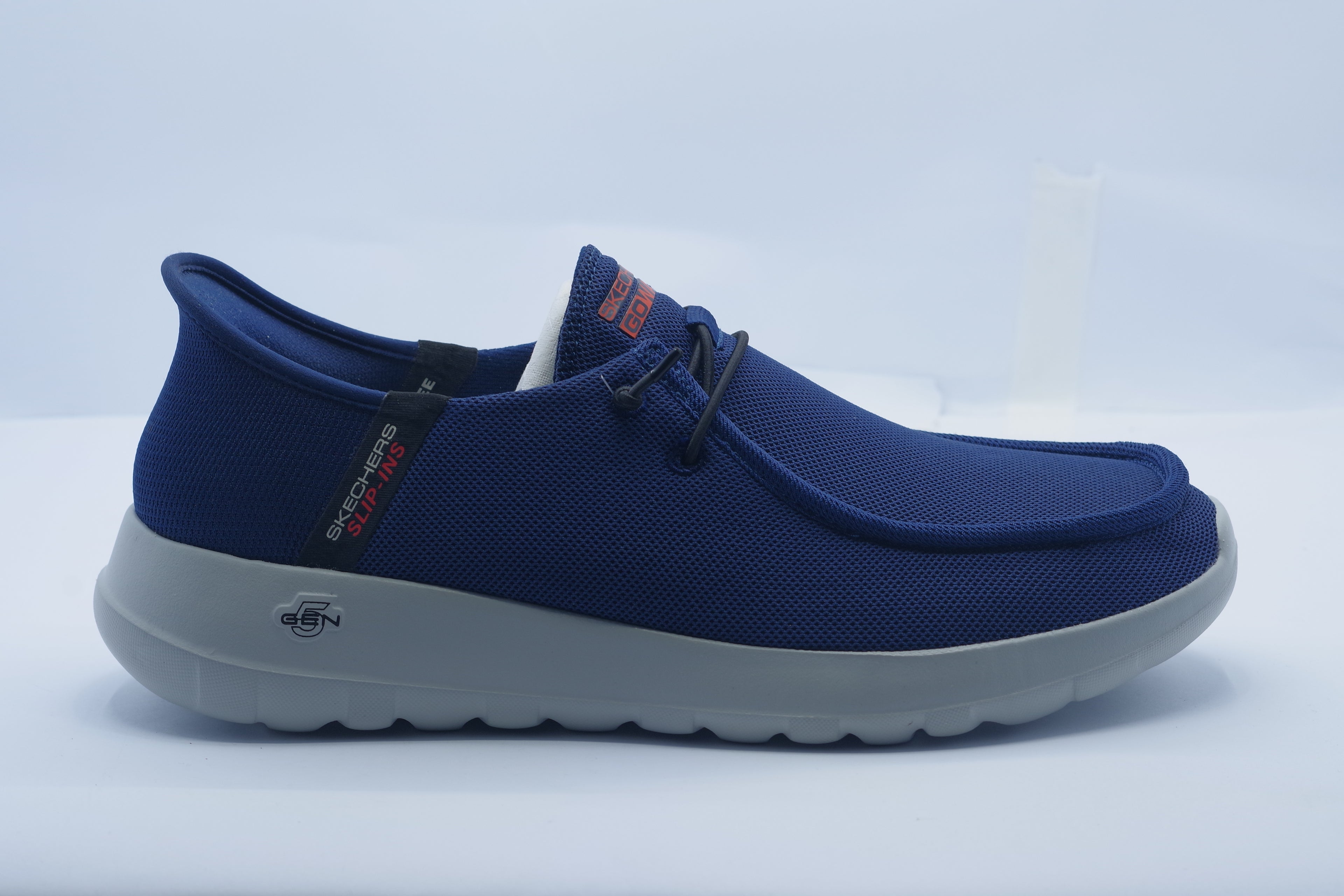 Skechers Slip-ins: GO WALK Max     (SN216284)