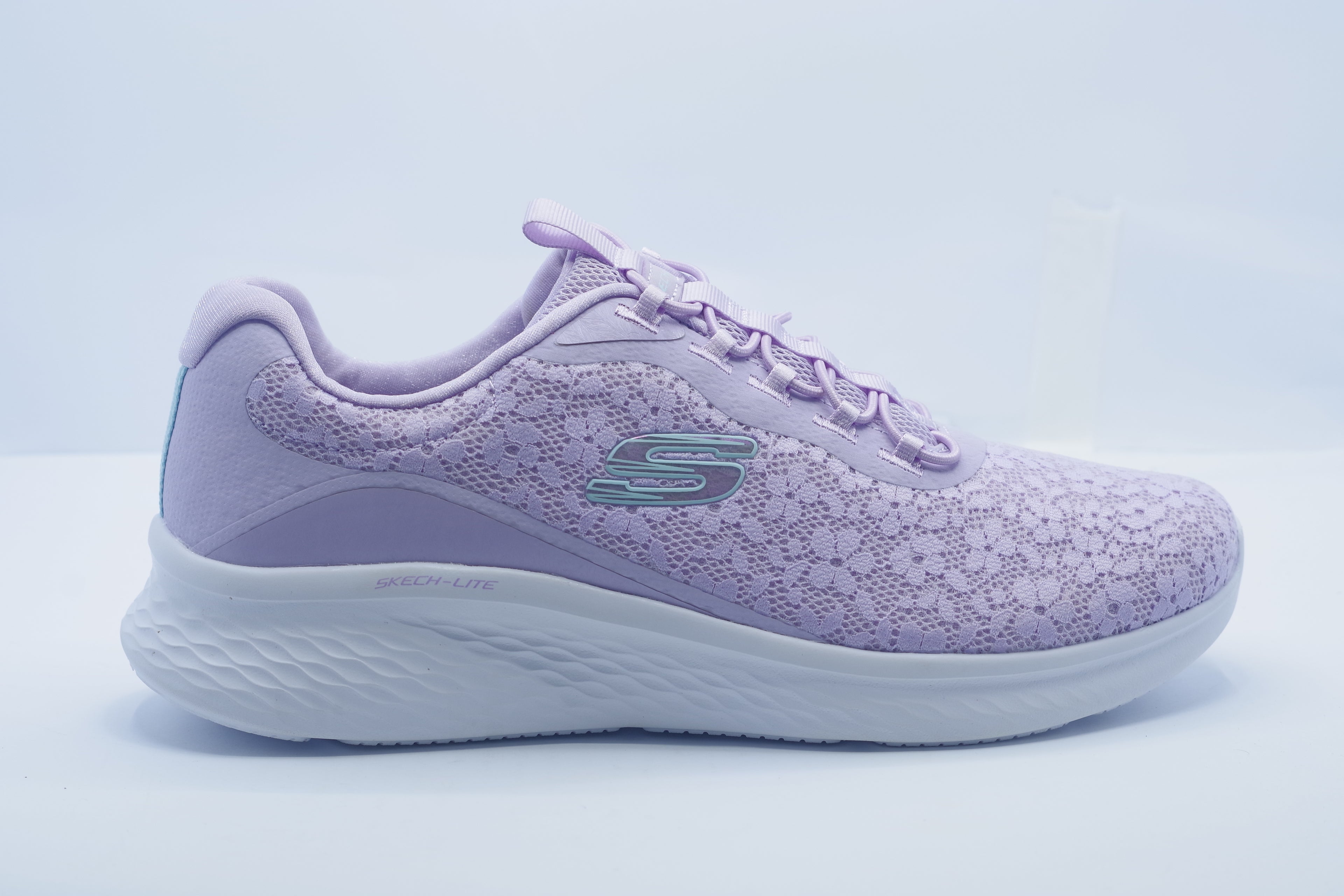 Skechers Summits – Women’s Sneakers