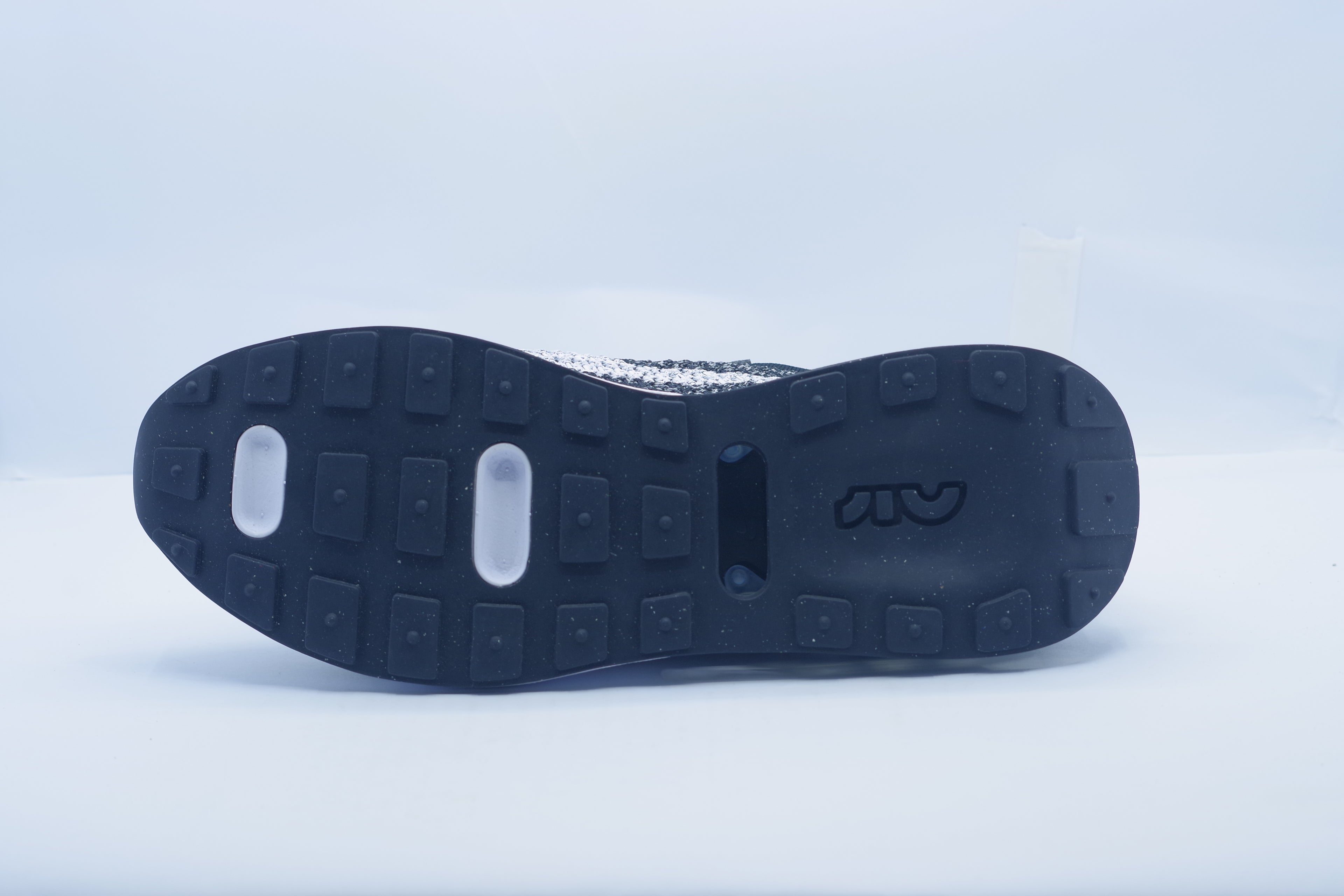 Nike Air Max Flyknit Racer       (DJ6106-001)