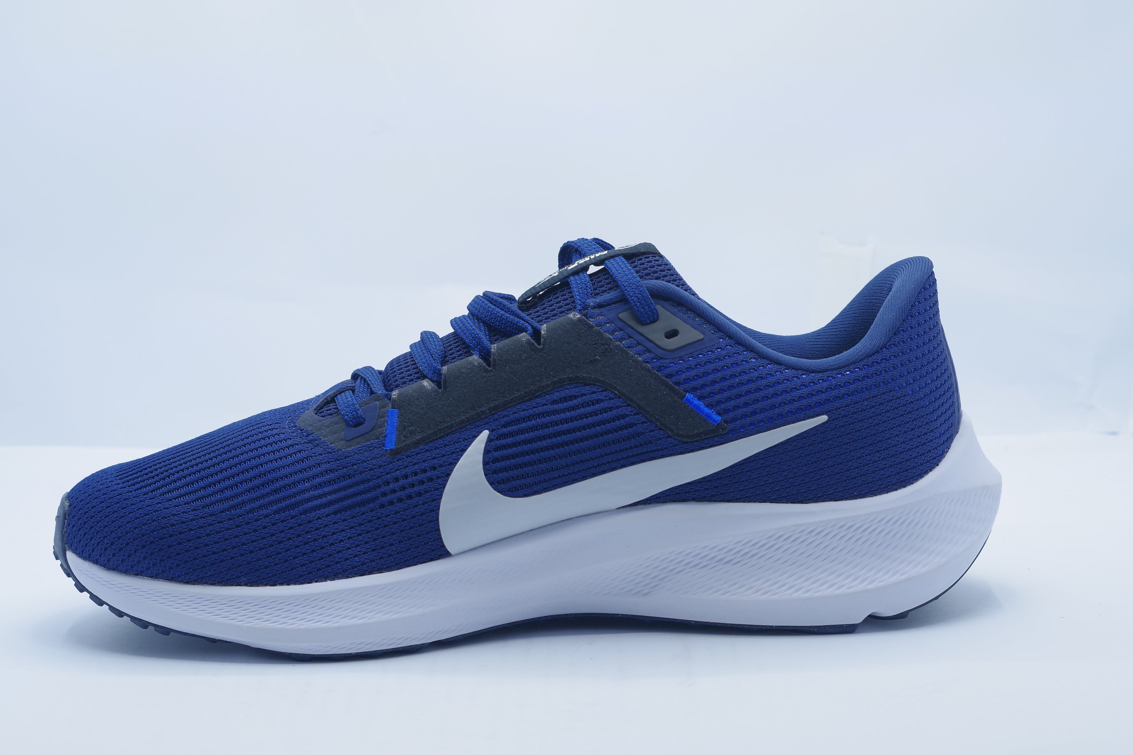 Nike air Zoom Vomero 17 Men’s Road Running Shoes  ( FB1309-400)