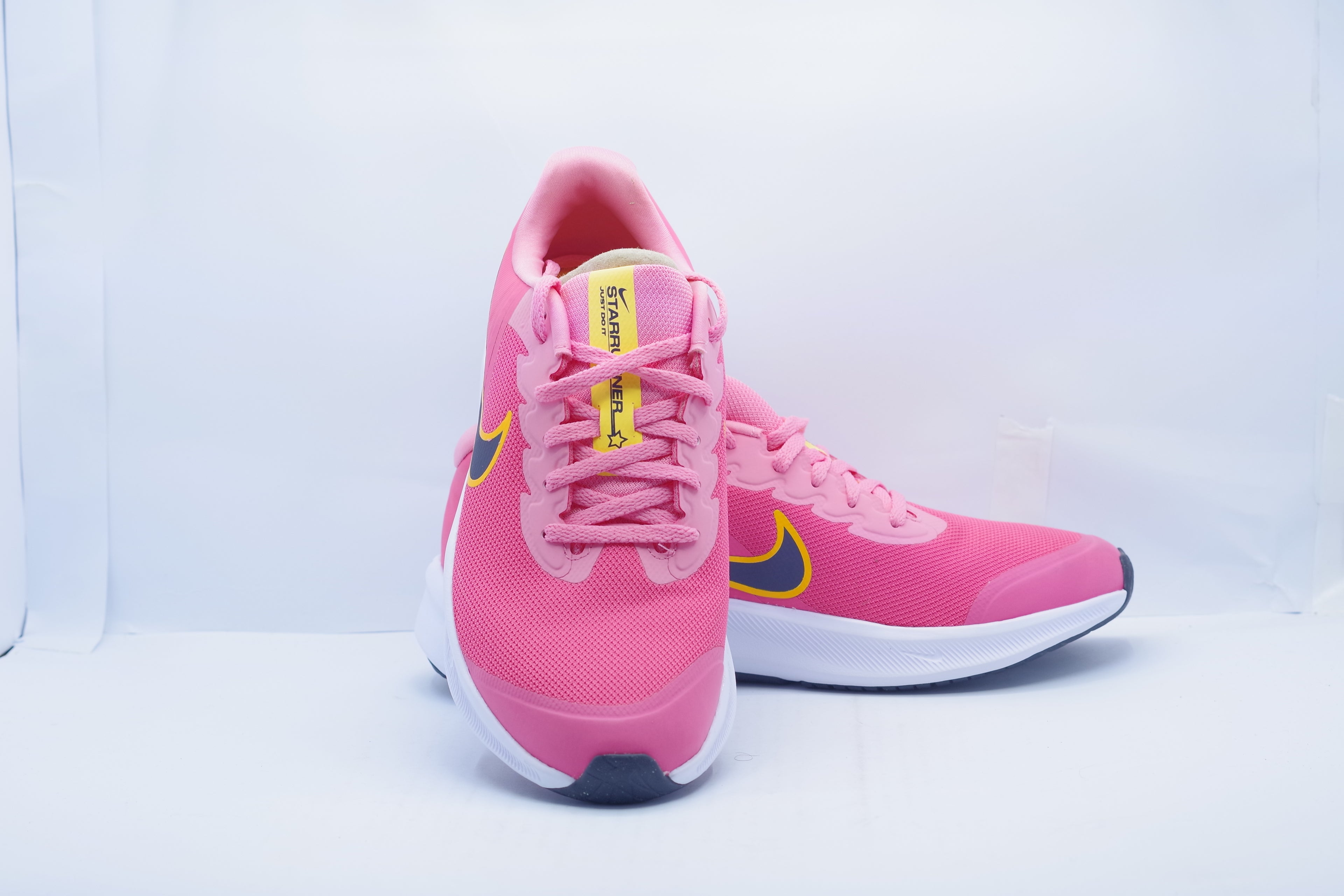 Nike Star Runner 3 Running Shoes      ( DA2776-800)