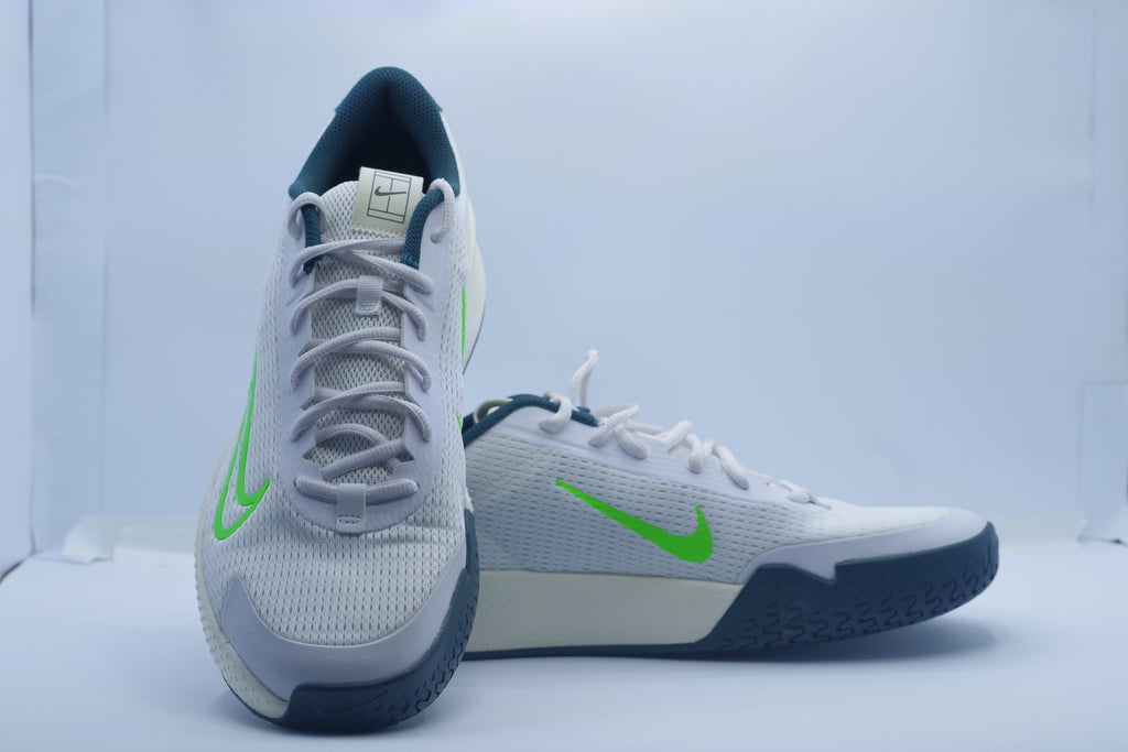 NikeCourt Vapor Lite 2 Men’s Hard Court Tennis Shoes