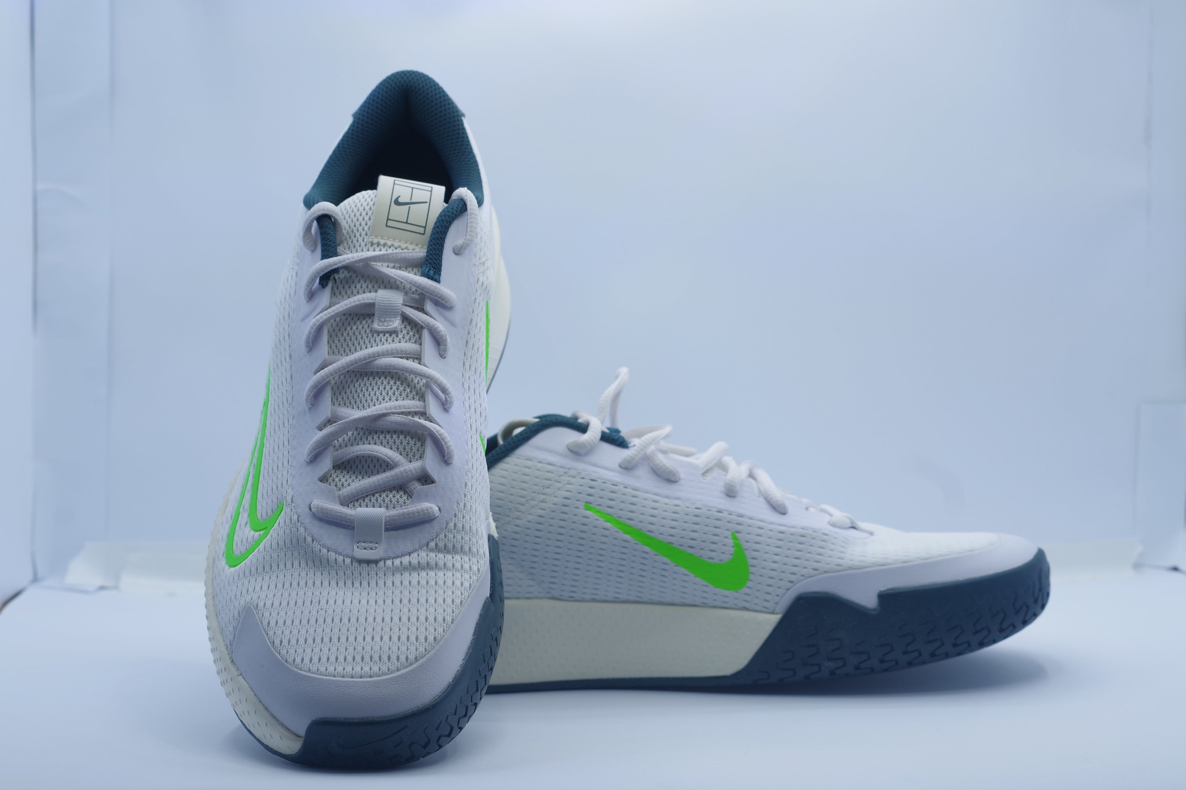 NikeCourt Vapor Lite 2 Men’s Hard Court Tennis Shoes