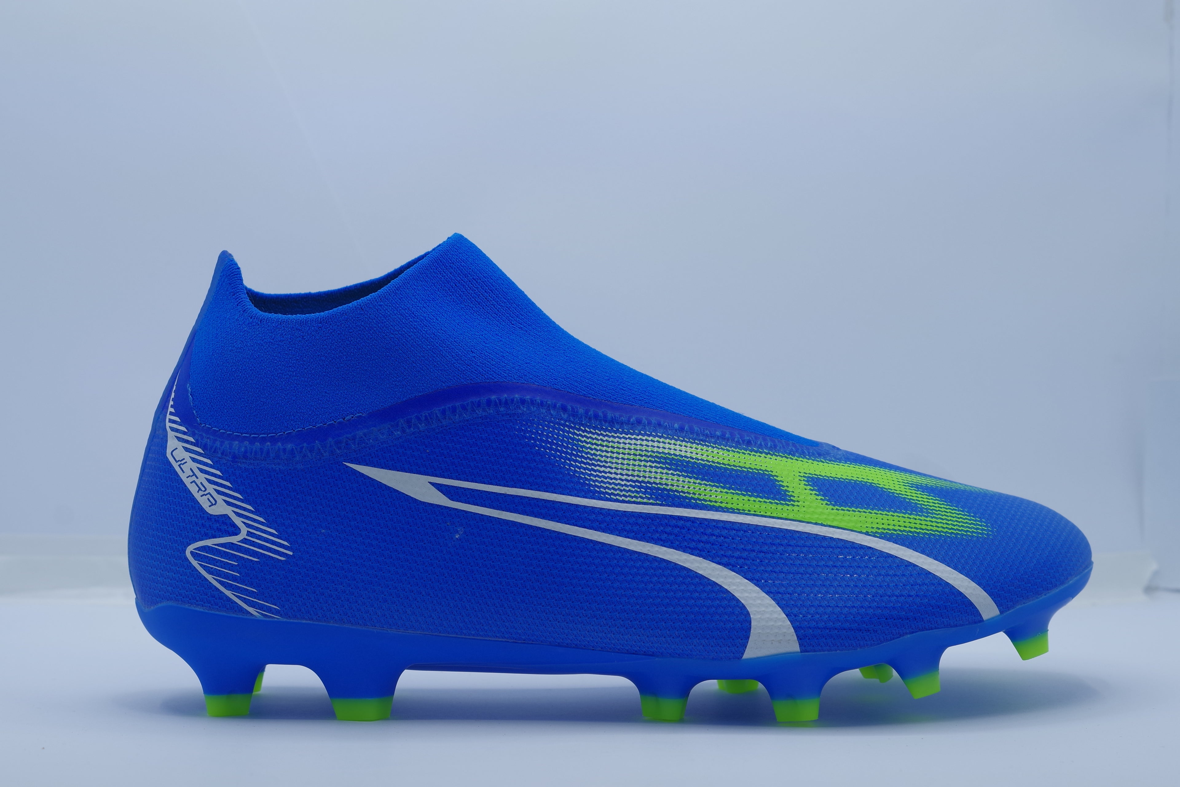 PUMA Ultra Match+ Laceless FG/AG – Ultra Blue/White/Green