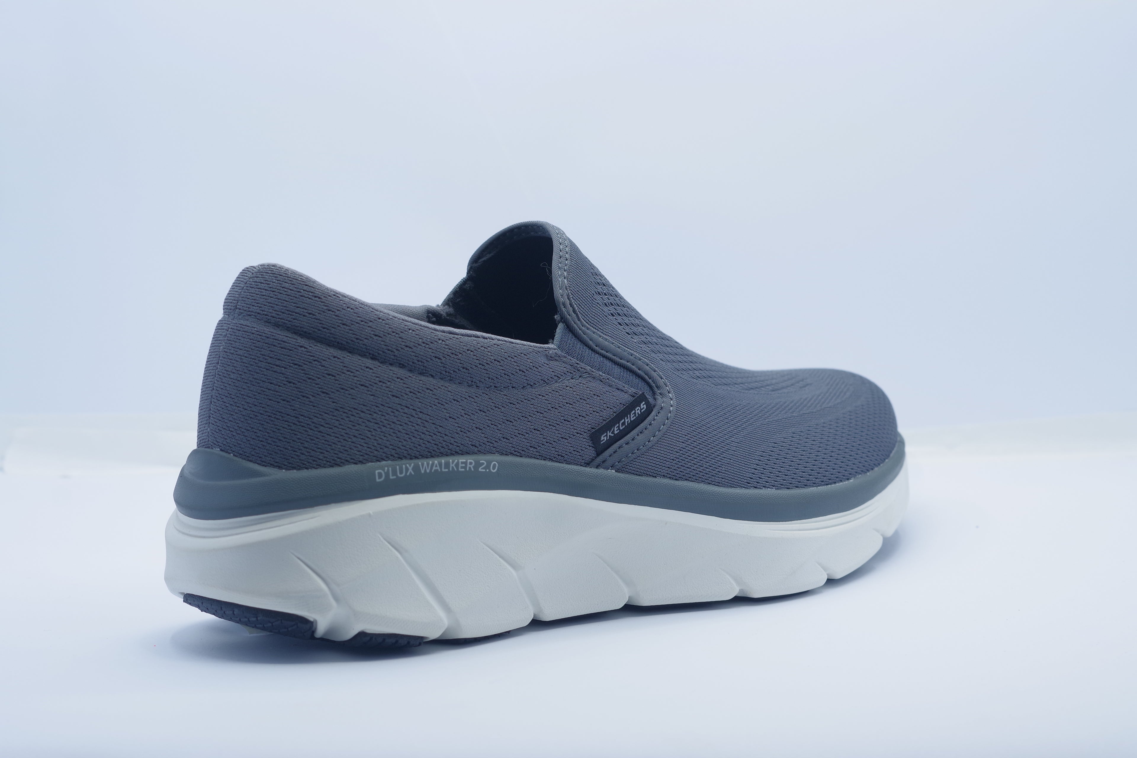 Skechers Men’s Relaxed Fit: D’Lux Walker 2.0 – Denmor