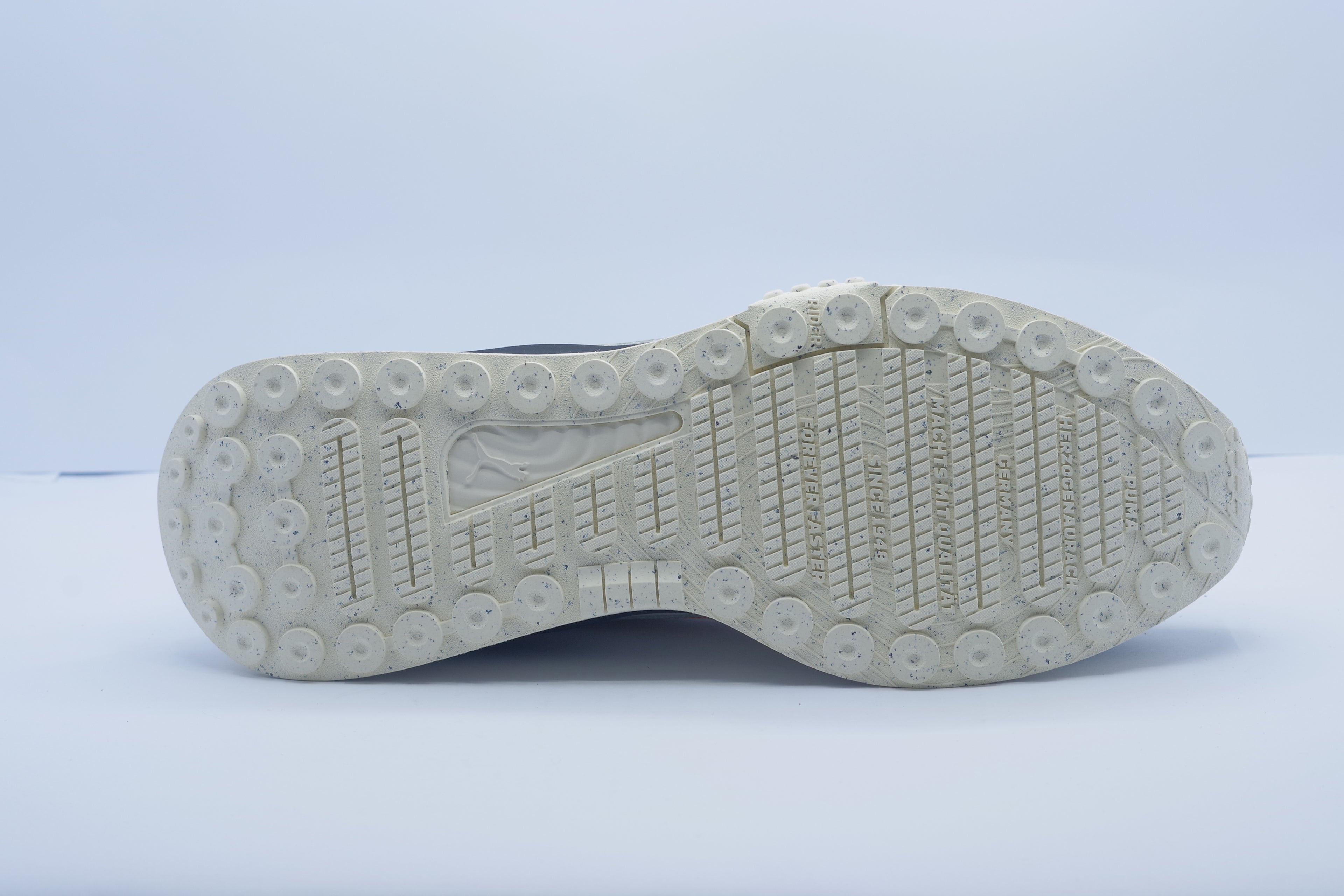 PUMA Wild Rider RE.GEN Trainers  (381636-01)