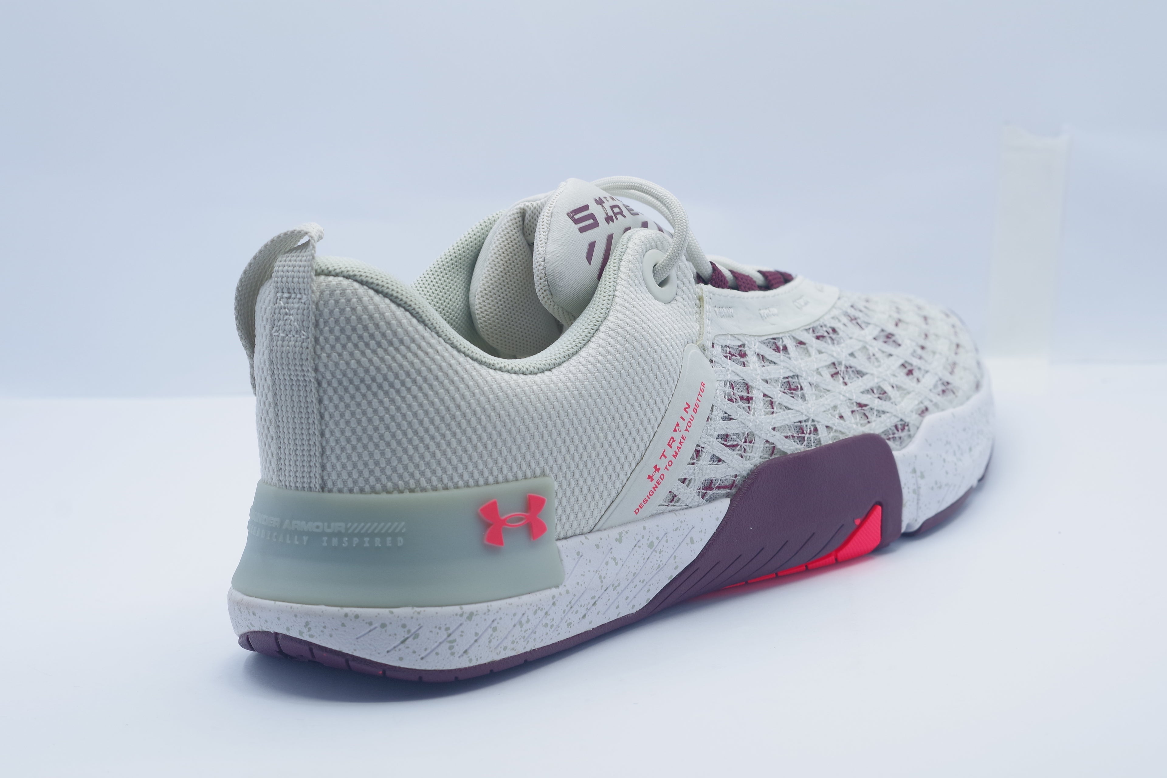 Under Armour Tribase Reign 5  ( 3026021-30)