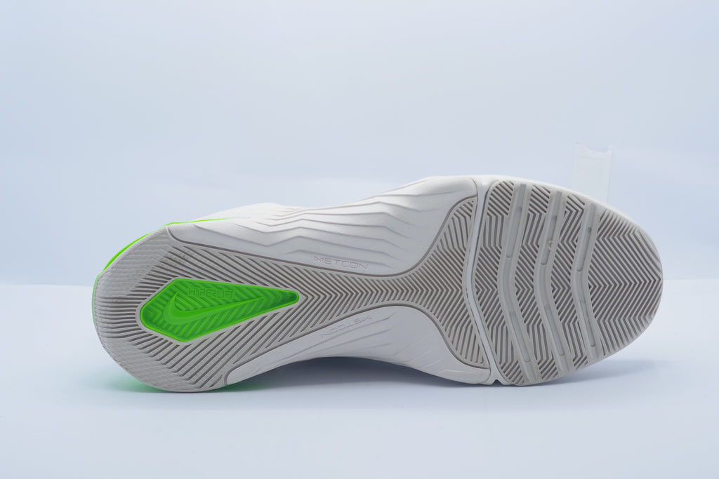 Nike Metcon 8 FlyEase     (DO9388-006)