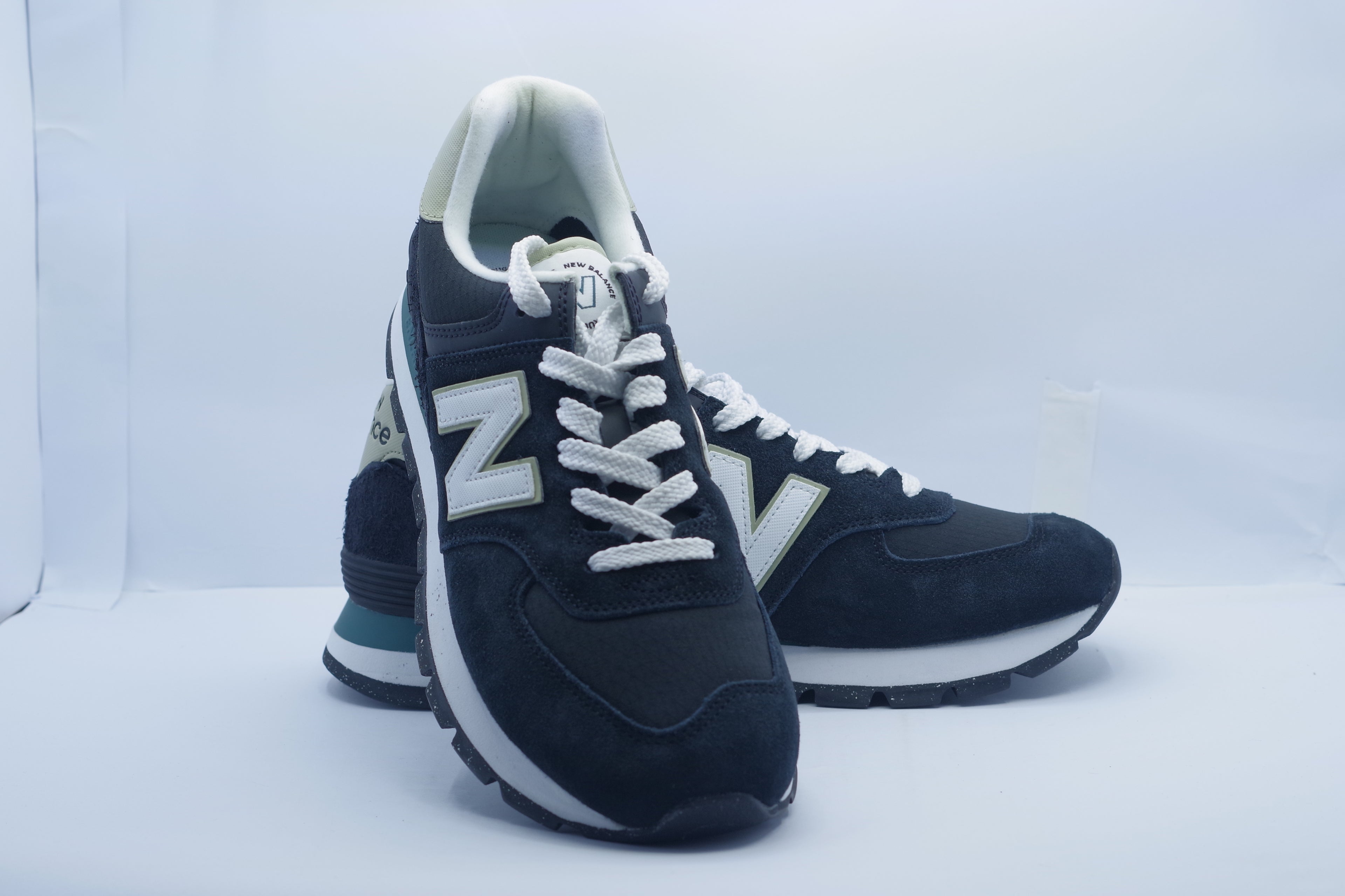 New Balance 574 Men’s Sneakers – Black  (ML574DBW)