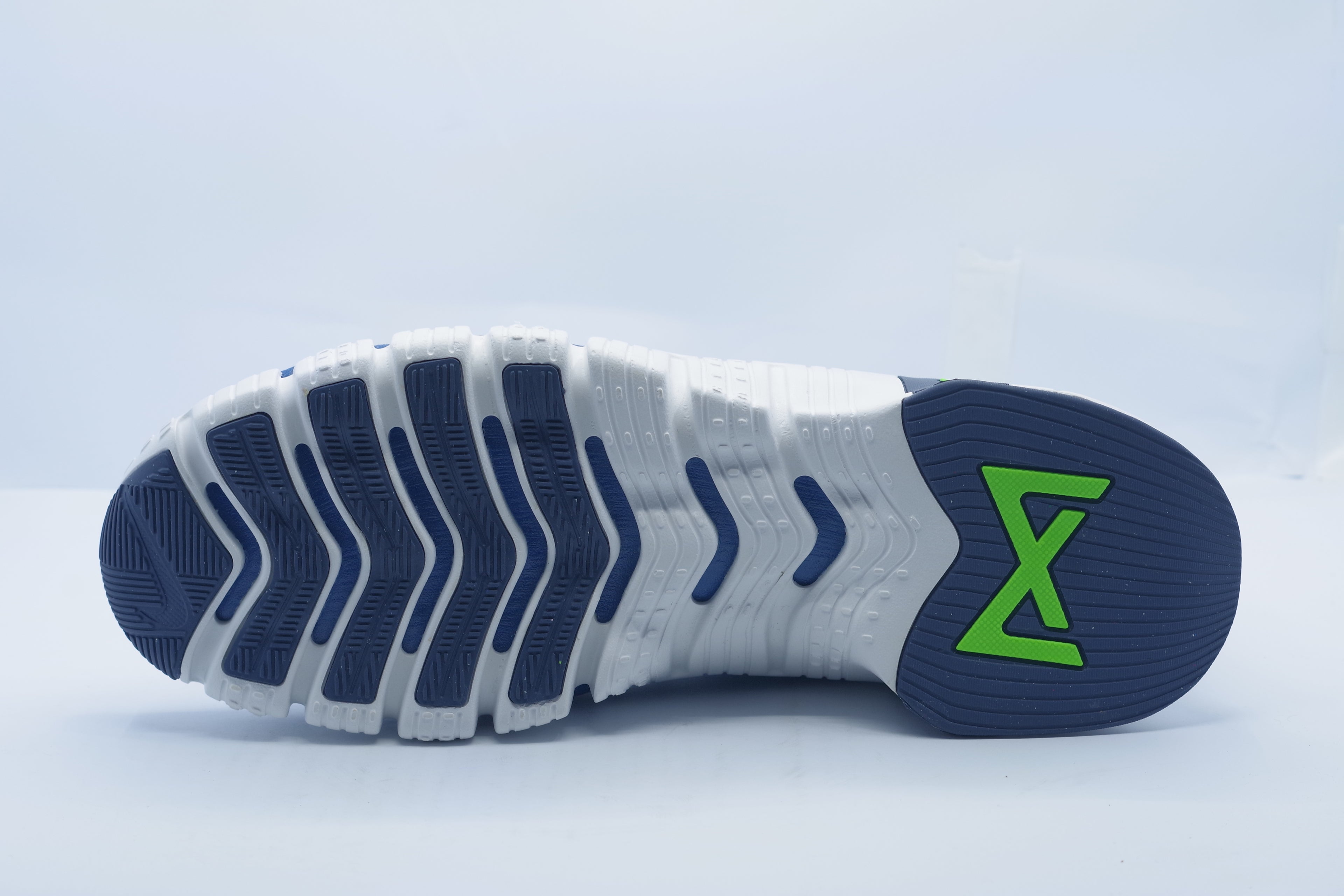 Nike Free Metcon 5 – Men’s Workout Shoes    (DV3949-401)