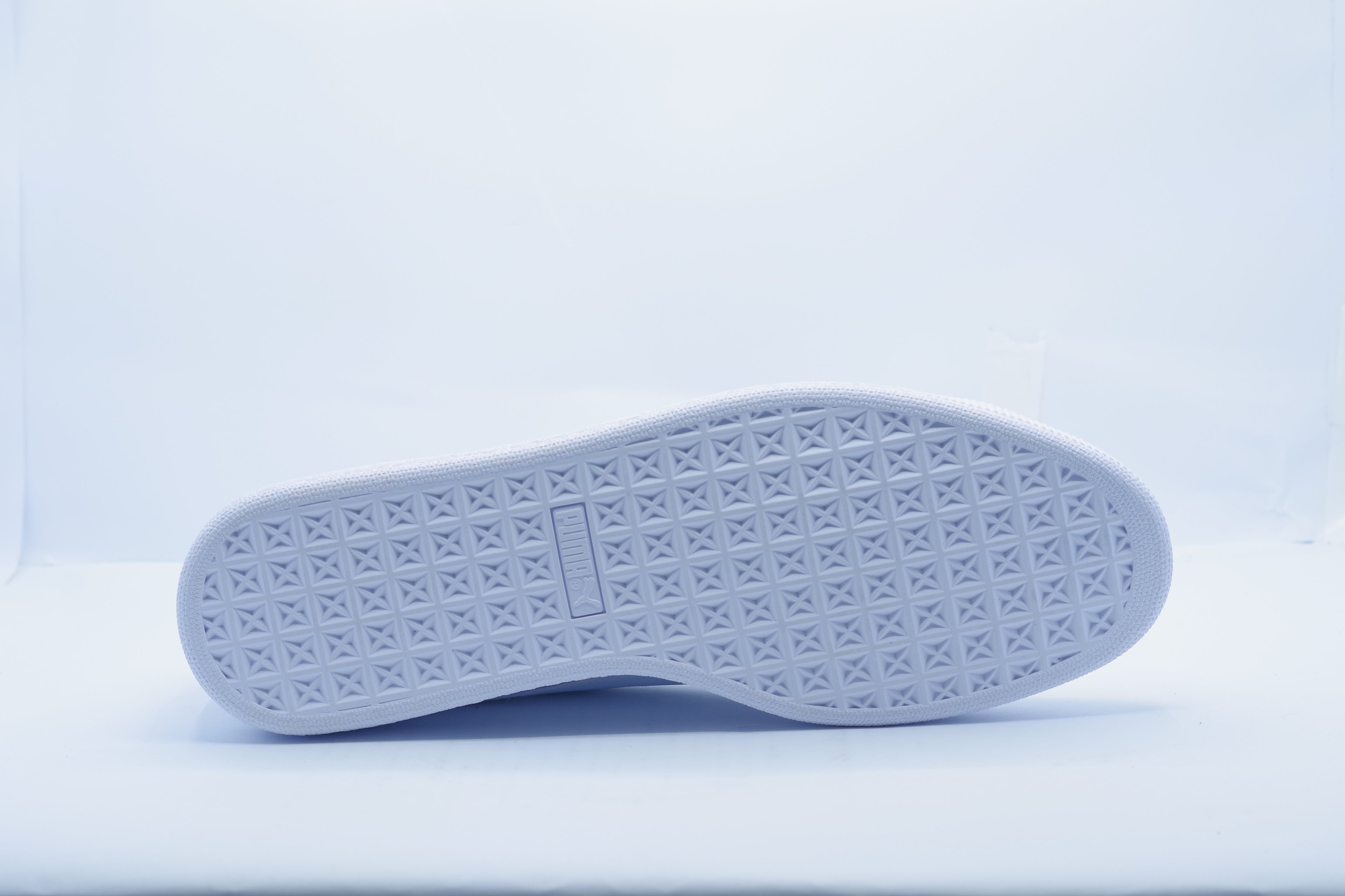 PUMA Basket Classic XXI Trainers – White     ( 374923-01)